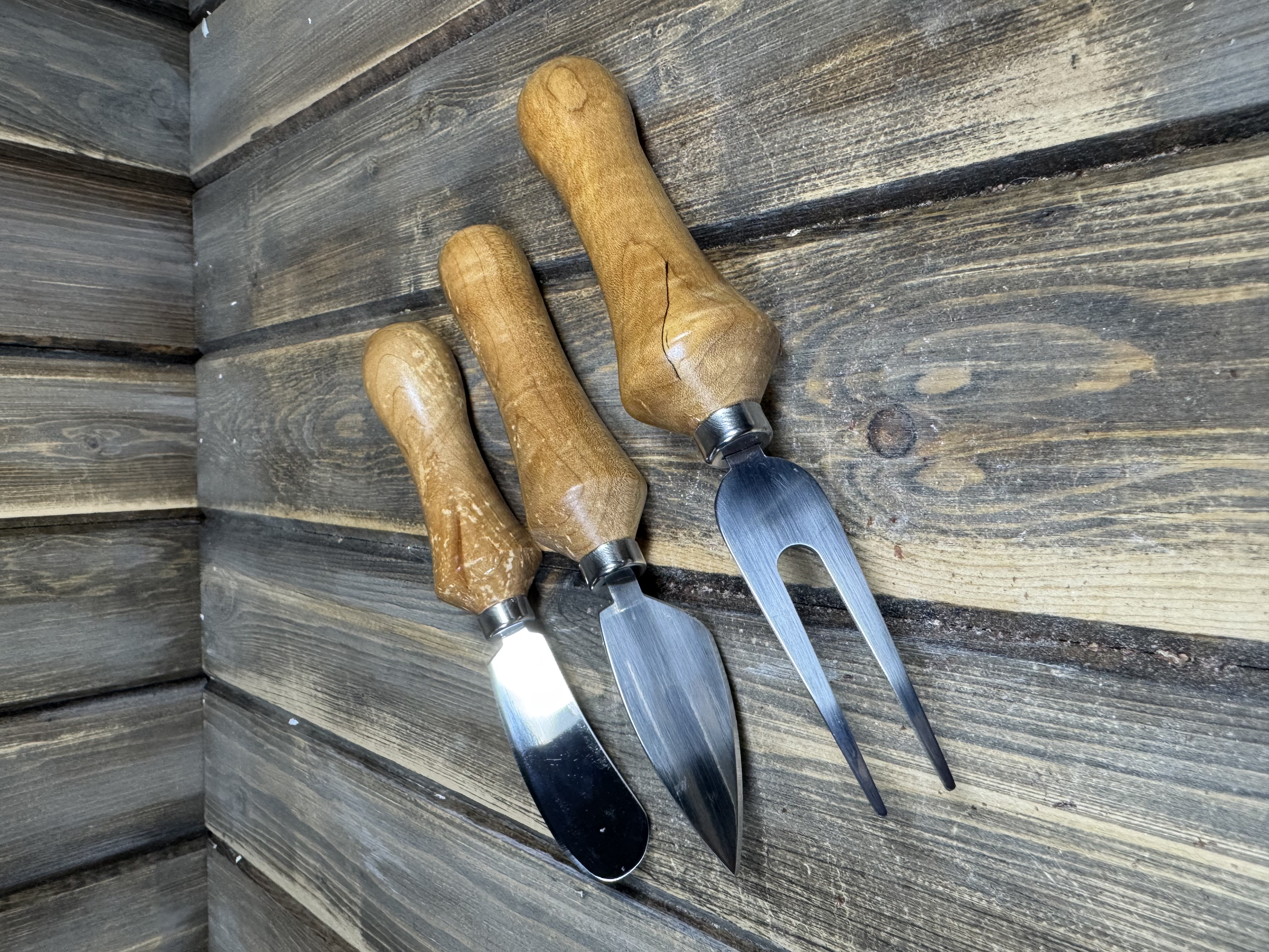 Rustic Elm Cheese Tools Set